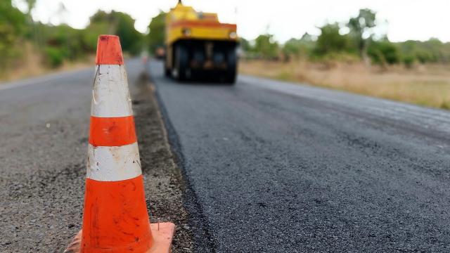 Размещены три крупных закупки на ремонт автодорог в Выборгском районе Ленобласти