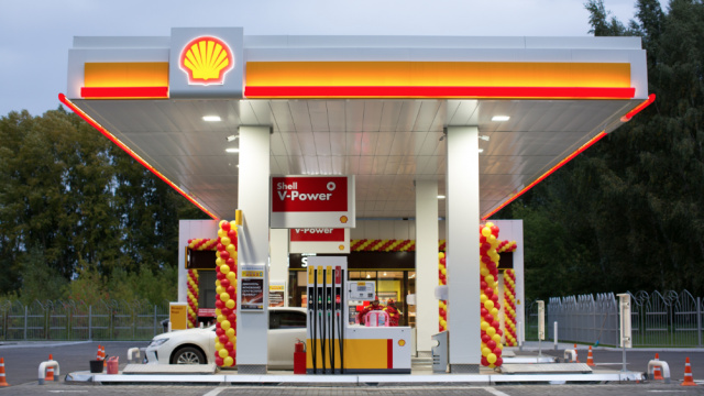 Корпорация Royal Dutch Shell пообещала на протяжении 5 лет еженедельно открывать по одной новой АЗС в России