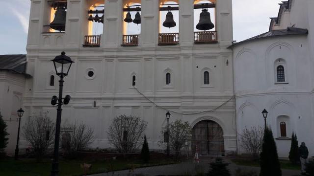 Реставраторы завершили работы с колокольней Тихвинского Успенского монастыря