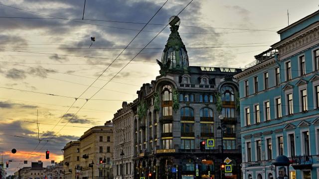 Петербург введет региональные меры поддержки подкошенной вирусом туротрасли