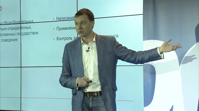 Замглавы Минкомсвязи Алексей Соколов ушел в отставку