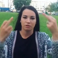 Полный арсенал современной девушки