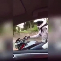 Вот что значит пиз**ть за рулём