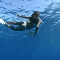 Diving Girl