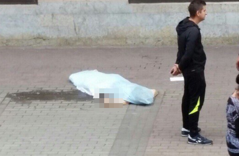 Очевидцы: около Финляндского вокзала нашли труп девушки