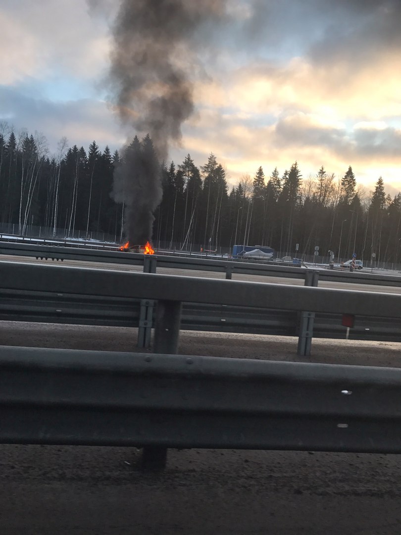 Появилось видео горящего Peugeot на ЗСД