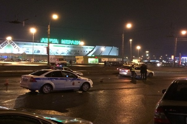На Коломяжском проспекте пешеход-нарушитель погиб под колесами автомобиля