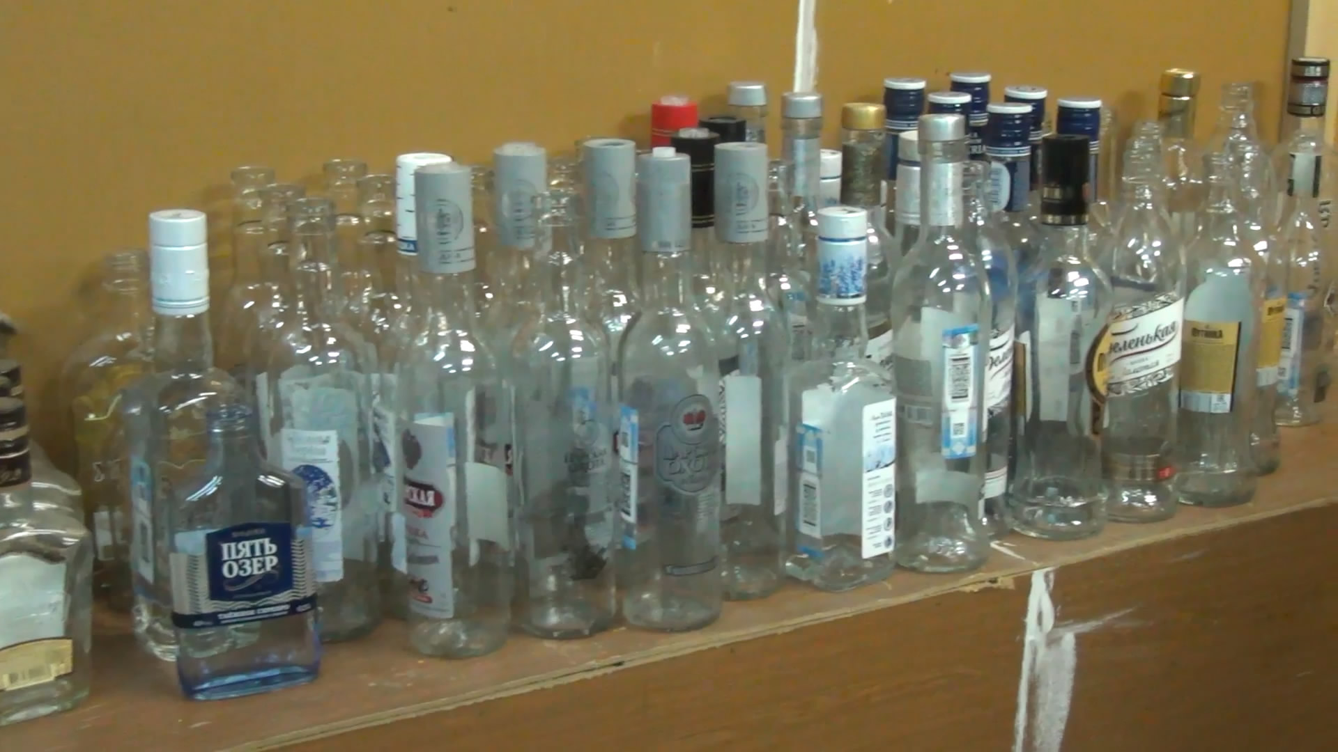 В Петербурге полиция обнаружила подпольное производство, которое активно готовилось к Новому Году