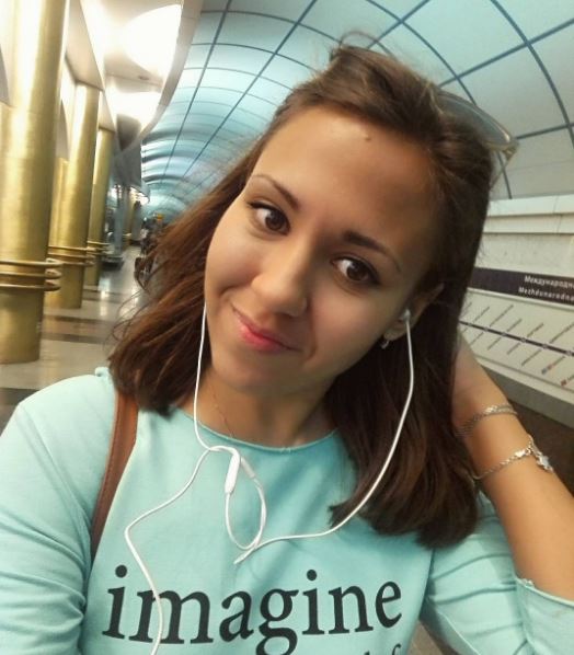 ТОП-МЕТРО: красивые девушки в подземке Петербурга