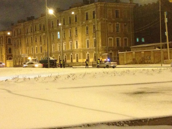 ДПС со стрельбой гонялись за пьяным мигрантом в "шестерке" по центру Петербурга