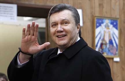 Янукович бежал из страны