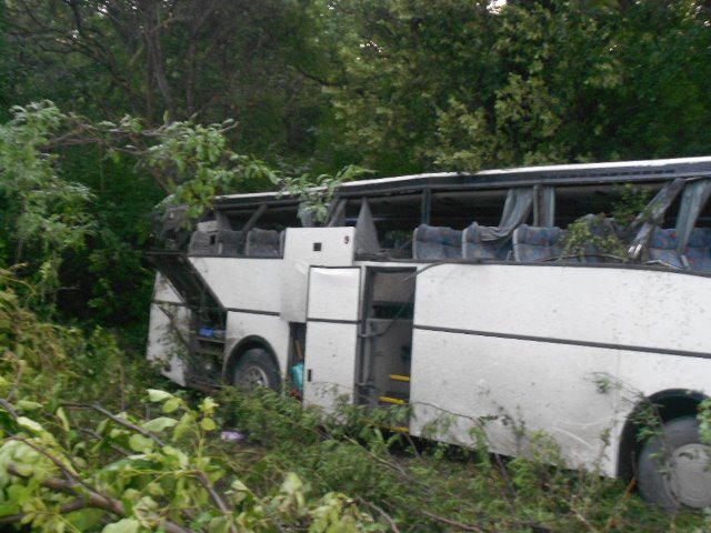 в краснодарском крае опрокинулся автобус с детьми