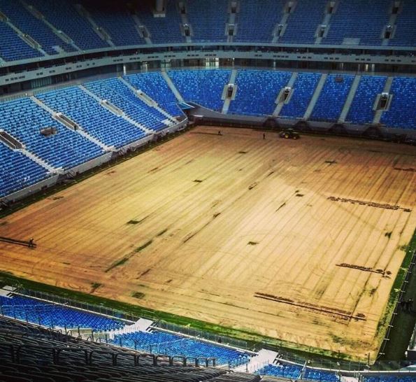 Фото со стадиона на Крестовском: с поля полностью убрали газон