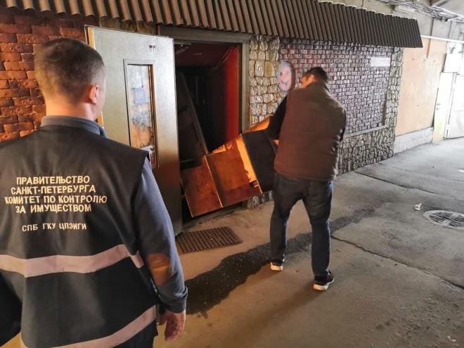 ККИ выселил бар "Проходимец" из помещения на улице Рубинштейна