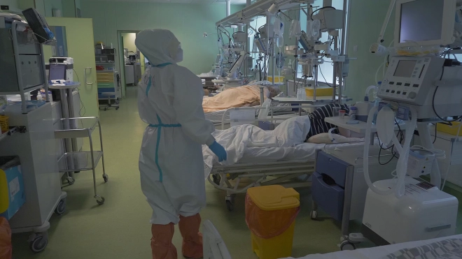 Количество пневмоний на фоне коронавируса в Петербурге выросло на 40%