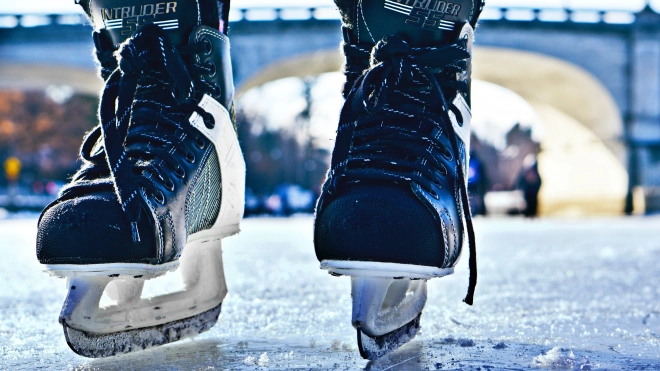 Ледовые катки Петербурга: где уже можно покататься на коньках