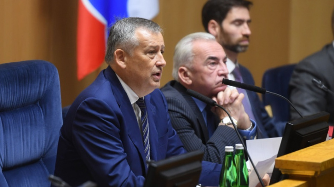 Александр Дрозденко потребовал остановить рост межтарифной разницы, направляемой из регионального бюджета
