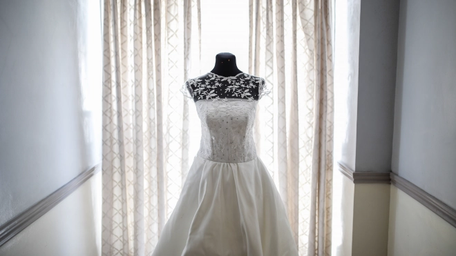 Эксперты рассказали, какие платья выбирают невесты в Петербурге