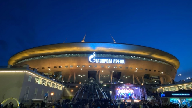 "Газпром Арена" стала золотой в честь чемпионства "Зенита"