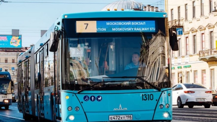 "Пассажиравтотранс" закупит для Петербурга 35 новых двухсекционных автобусов