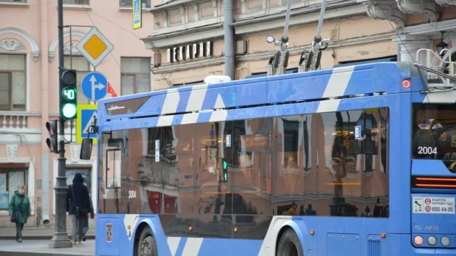 Парк №1 на Хрустальной улице Петербурга получил новые автобусы на компримированном газе