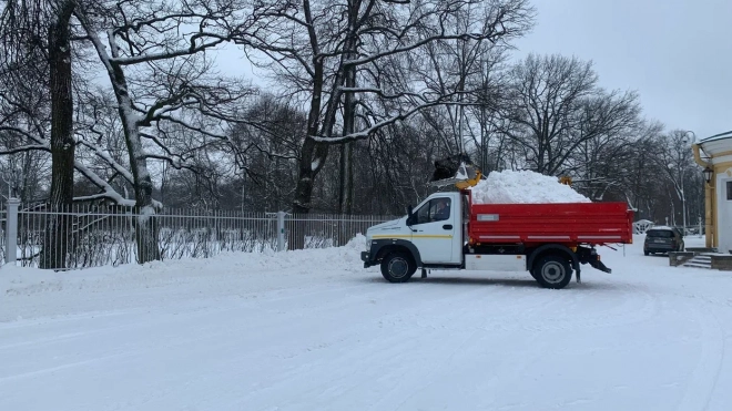 В Петербурге собрали первый миллион кубометров снега с начала зимы