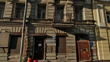 В бывшем доходном доме на улице Достоевского рухнул ...