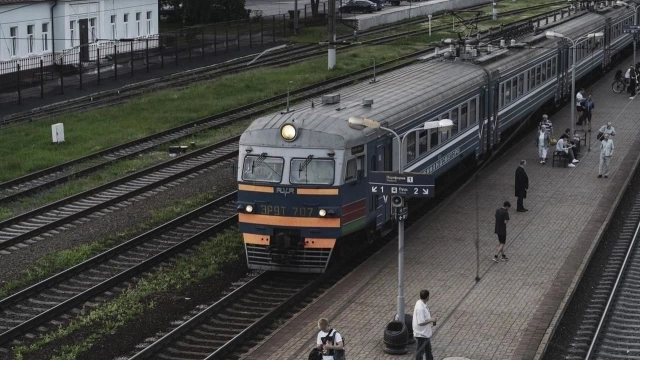 Асфальтовое покрытие более сотни переездов обновлено на Октябрьской железной дороге