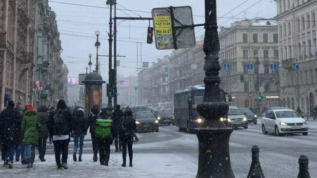 В Петербурге прогнозируют небольшие осадки в виде мокрого снега и гололедицу 8 февраля 