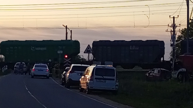 Нетрезвый водитель Chevrolet врезался в поезд в Волосовском районе