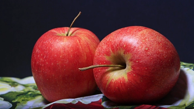 В Петербург не пустили 18 тонн сербских яблок