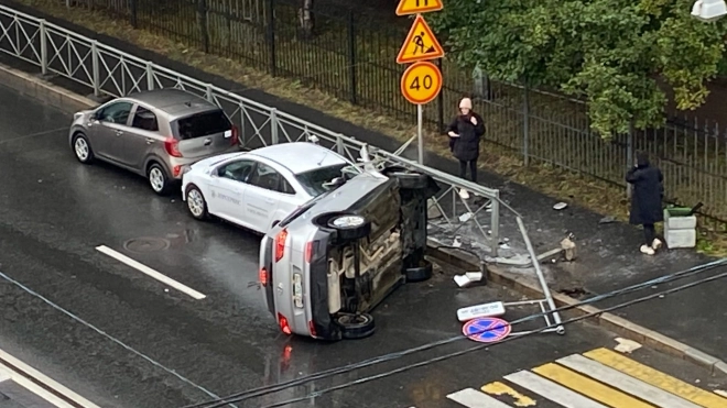 За сутки в Петербурге произошло 527 аварий