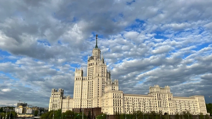 Синоптик Позднякова сообщила о неустойчивой погоде с ливнями в Москве