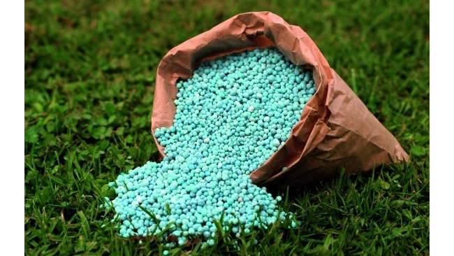 "ФосАгро" заморозила цены на минеральные удобрения до конца осенних полевых работ
