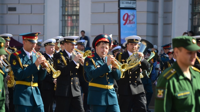 Утром 30 апреля на Дворцовой площади состоится тренировка парада Победы