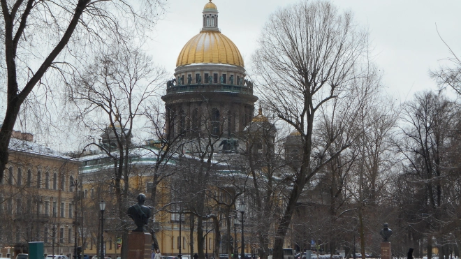 Названы регионы, жители которых чаще всего посещали Петербург