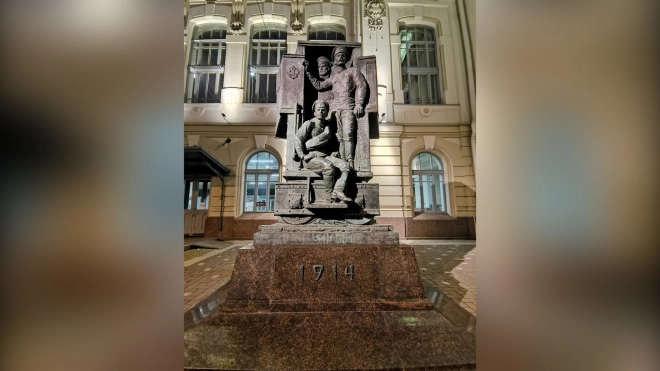 Памятник воинам Первой мировой войны у Витебского вокзала подсветили 