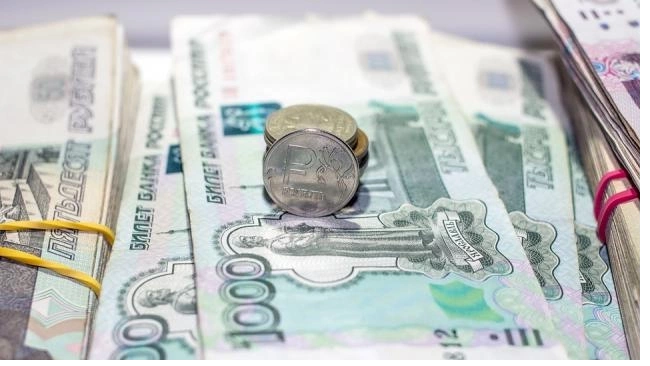 Кабмин выделит 2,1 млрд рублей на поддержку системообразующих предприятий