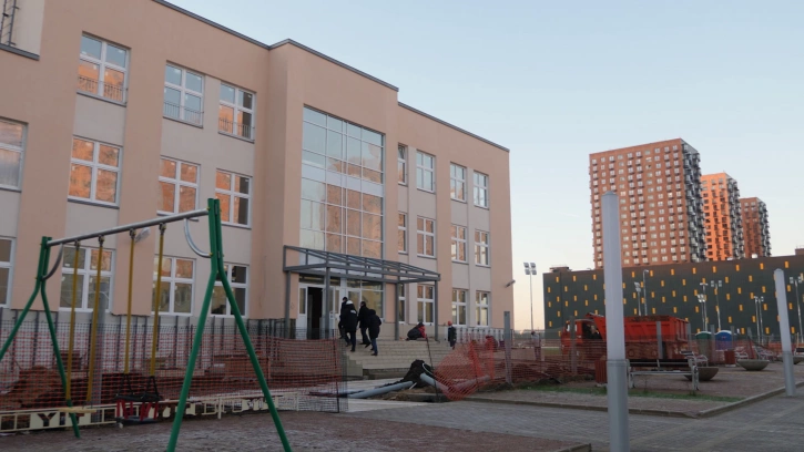 Петербургу из федерального бюджета выделили более 2 млрд рублей на строительство новых школ 