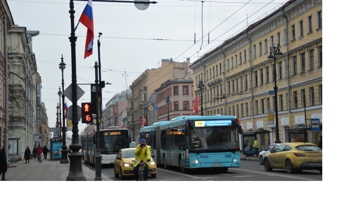 Льготники не могут дождаться бесплатного проезда в общественном транспорте Петербурга