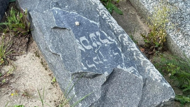 На еврейском кладбище в Вильнюсе нарисовали свастику