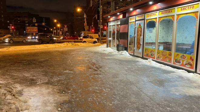 Нулевая температура и мокрый снег ждут петербуржцев на выходных днях