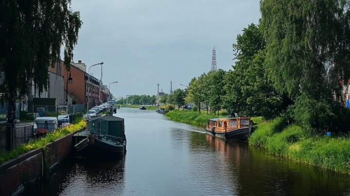 Из Новоладожского канала в Шлиссельбурге достали тело женщины в купальнике
