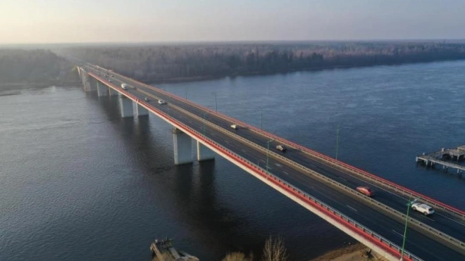 Трассу "Кола" перекроют на 45 минут для разводки Ладожского моста