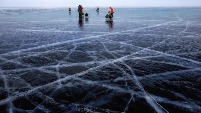 Жительница Петербурга провалилась под лед на Финском заливе