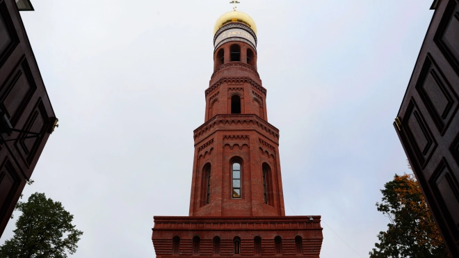 Патриарх Кирилл освятил восстановленную колокольню Воскресенского Новодевичьего монастыря