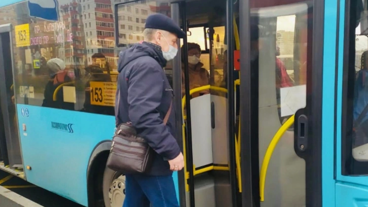 В петербургских автобусах в марте увеличился пассажиропоток 