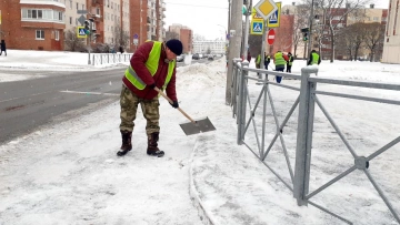 Дорожные службы Петербурга усиленно борются с последствиями двух циклонов 