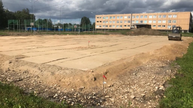 Во Всеволожске строят новый стадион с площадкой для футбола, волейбола и баскетбола