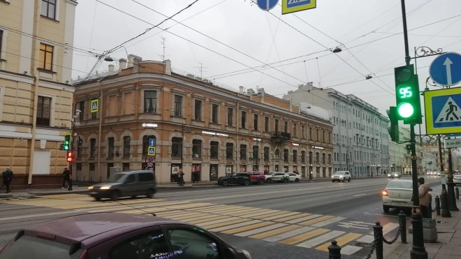 В Красносельском и Центральном районах Петербурга построены новые светофоры